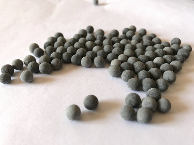堿性礦化球